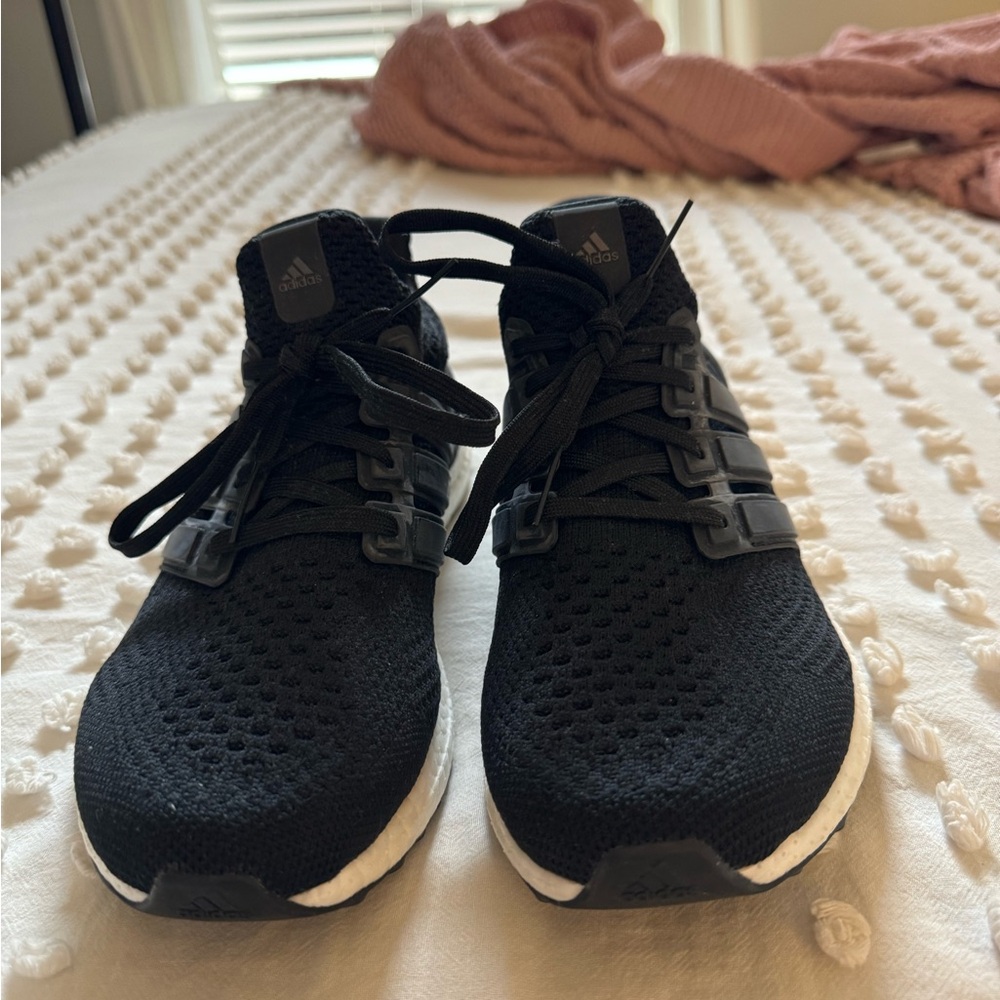 Never Worn Women’s Adidas Ultraboost’s.